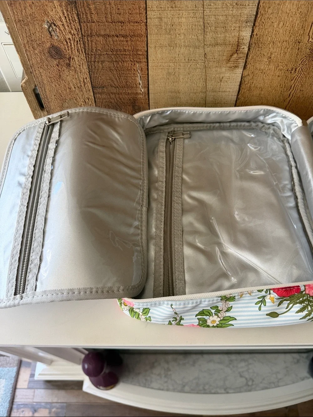Floral Print Hanging Travel Toiletry Bag/ Cosmetic Travel Toiletry Organizer